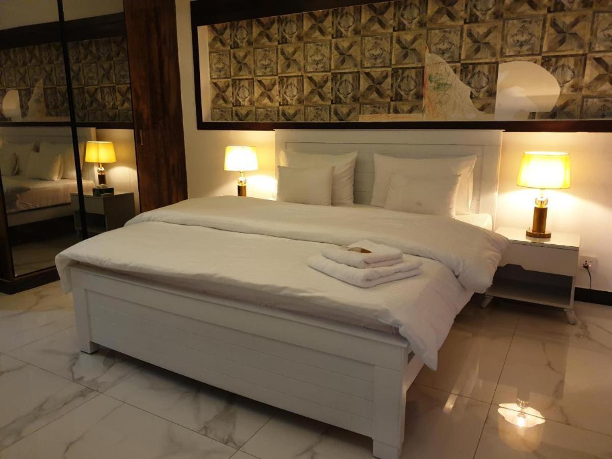 B&B Mumtaz City Islamabad Buitenkant foto